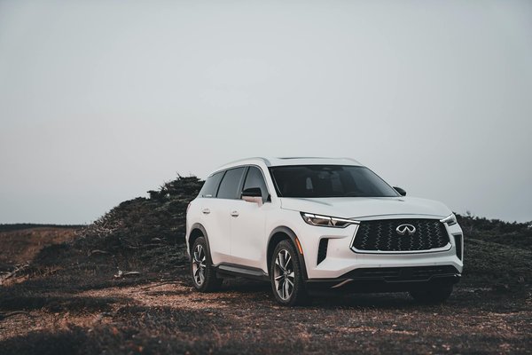 Top Luxury Cars in the UK for 2023: Discover the Best Fuel Efficiency and Style